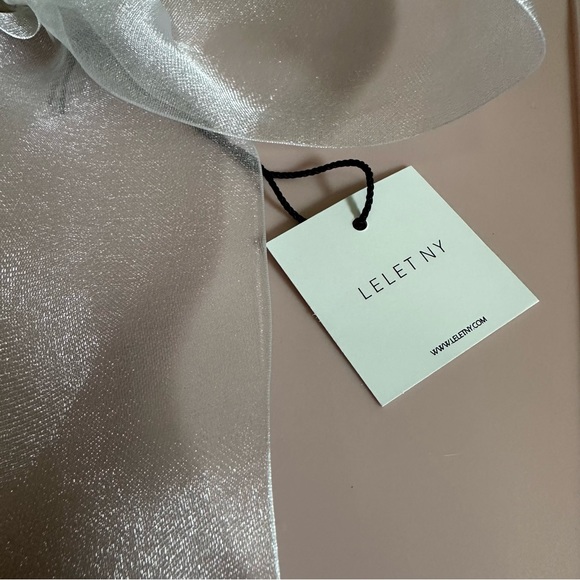 Lelet NY Pearl Bow Clip